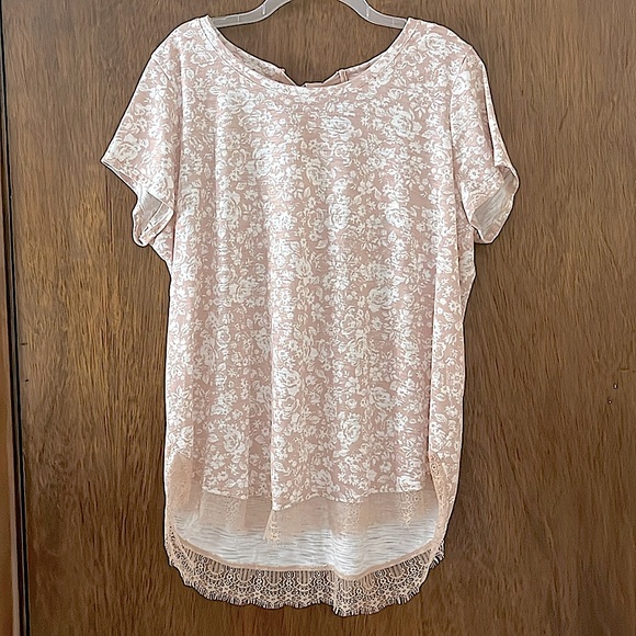 LC Lauren Conrad Tops - Pretty Top